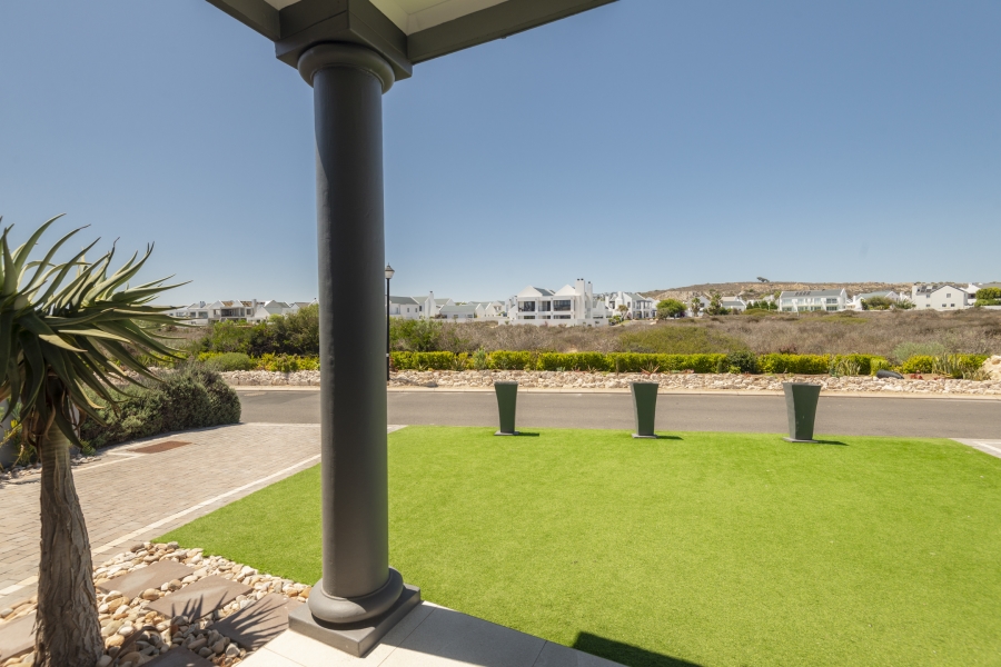 4 Bedroom Property for Sale in Calypso Beach Western Cape